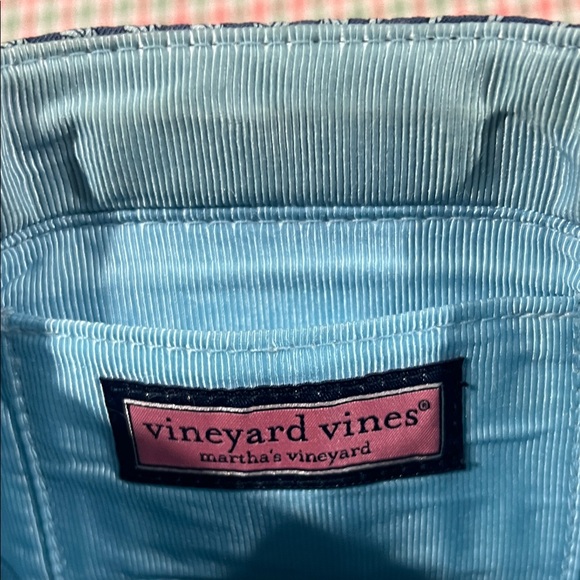 Vineyard Vines Blue and White Wristlet - Picture 3 of 6